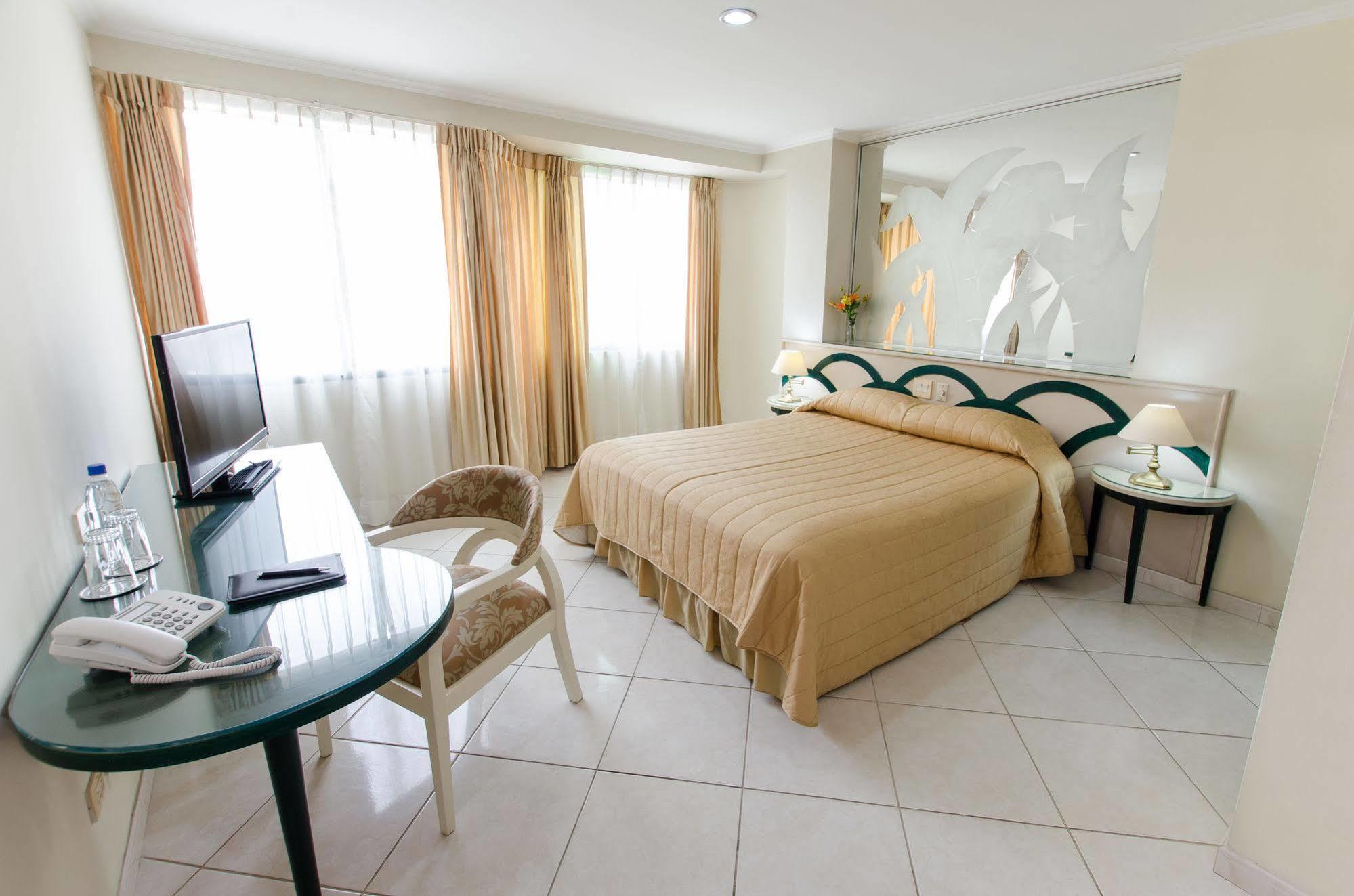 גוויאקיל Apart Hotel Kennedy מראה חיצוני תמונה