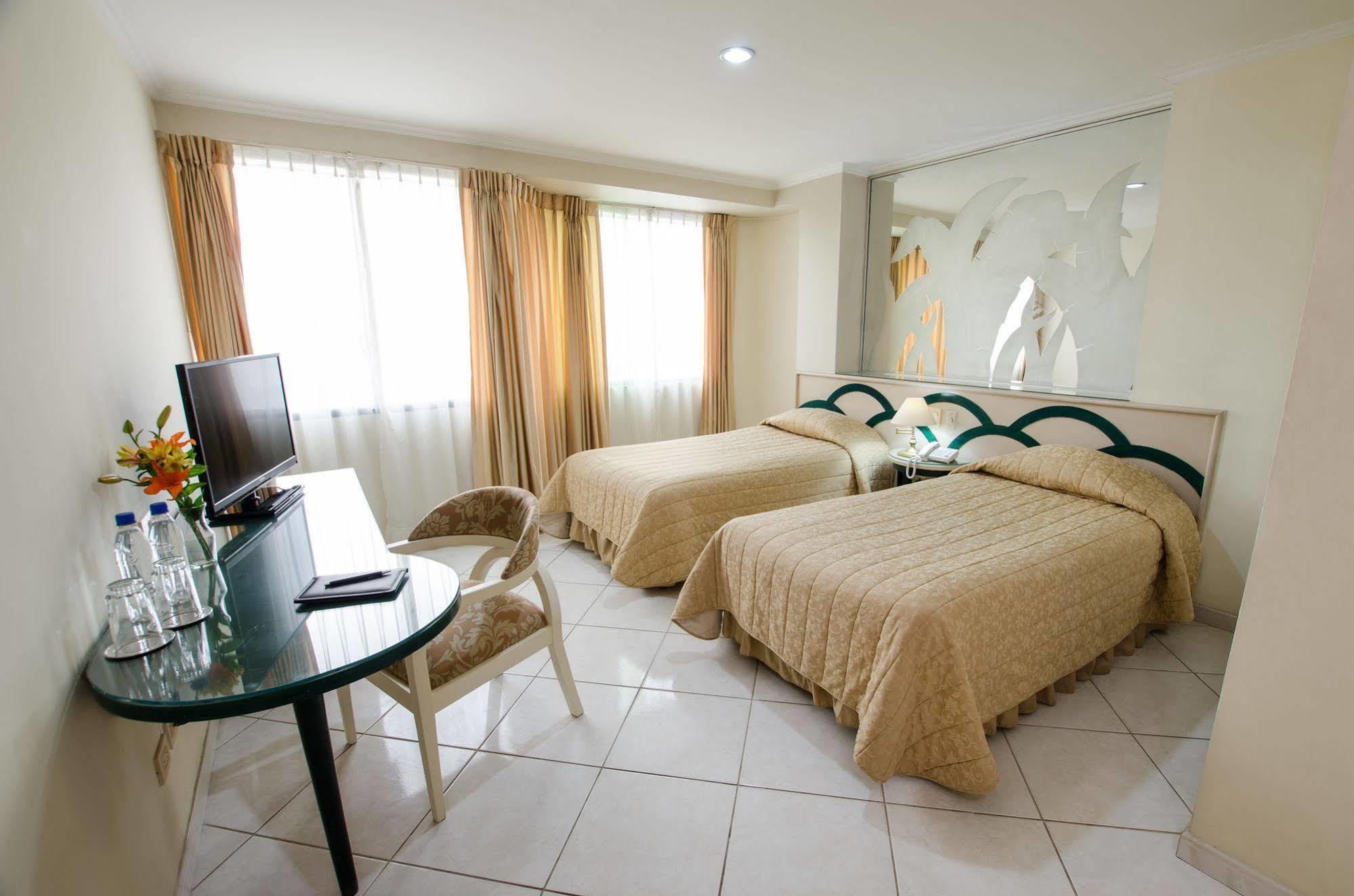 גוויאקיל Apart Hotel Kennedy מראה חיצוני תמונה